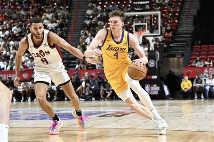 How much does a Lakers ticket cost?
