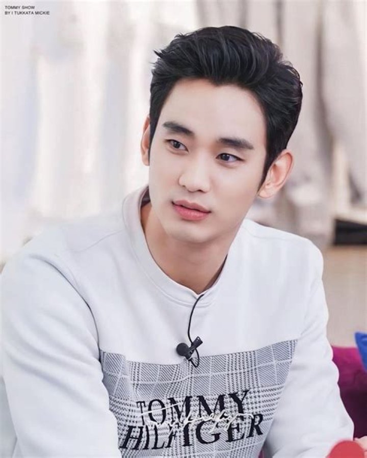 Kim Soohyun's Rumored Girlfriend Clears Out Dating Rumors