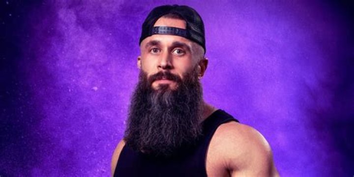 What does Brad from The Challenge do for a living?
