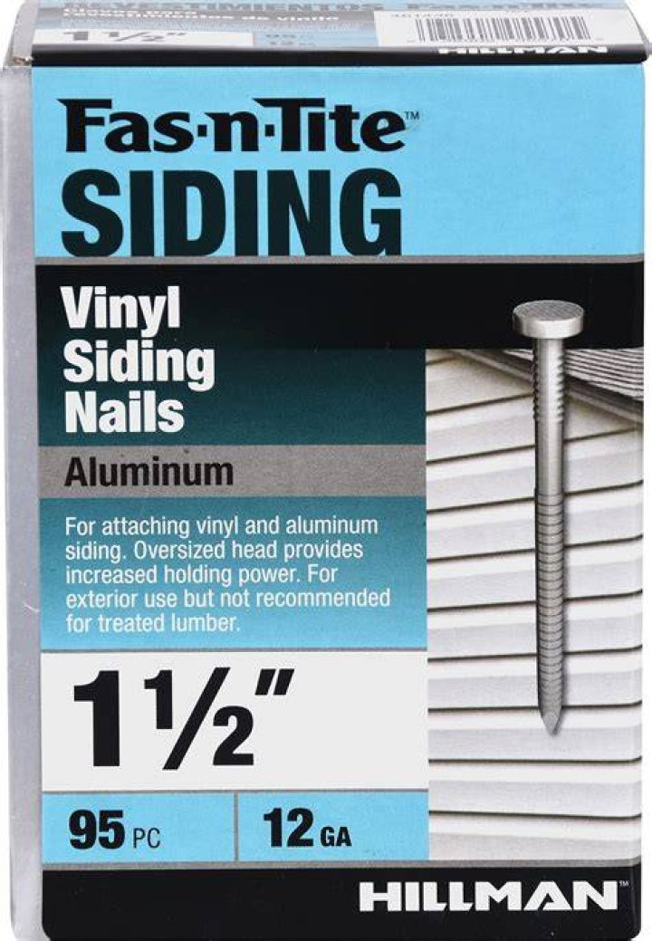What kind of nails should be used for vinyl siding?