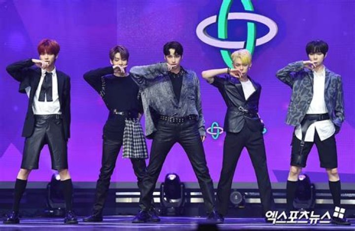 Who is the main dancer of txt?